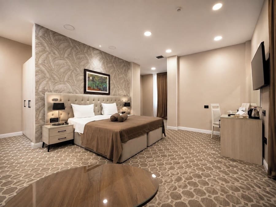 West Shine Hotel