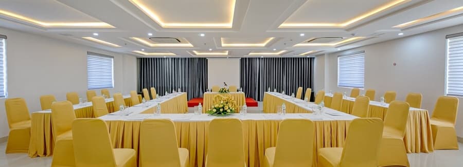 Merry Hotel