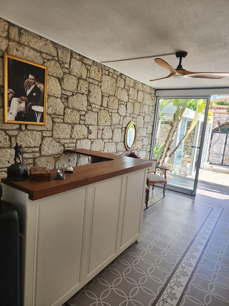 Tarcin Alacati Otel