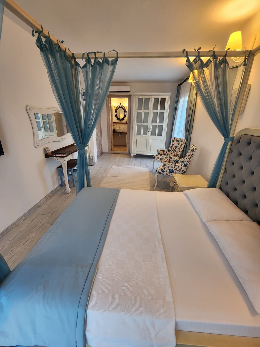 Tarcin Alacati Otel