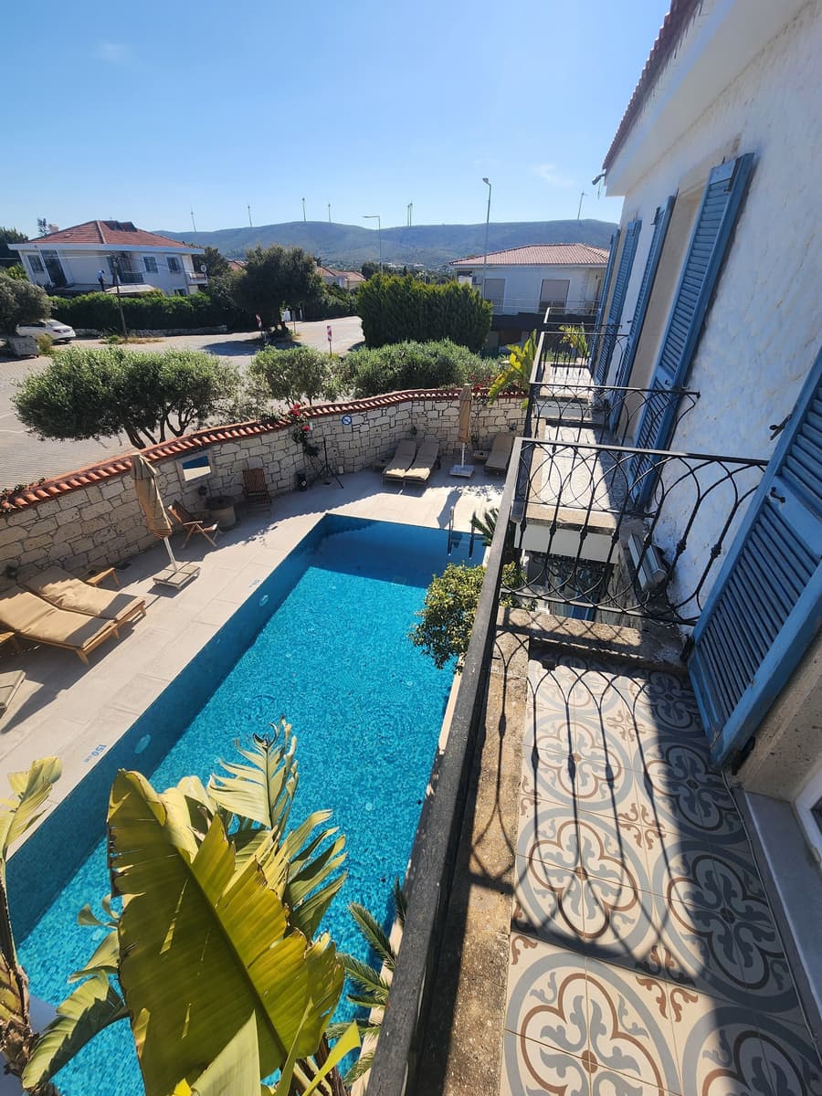 Tarcin Alacati Otel