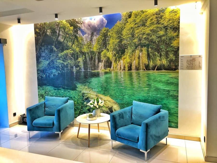 16 Lakes Hotel