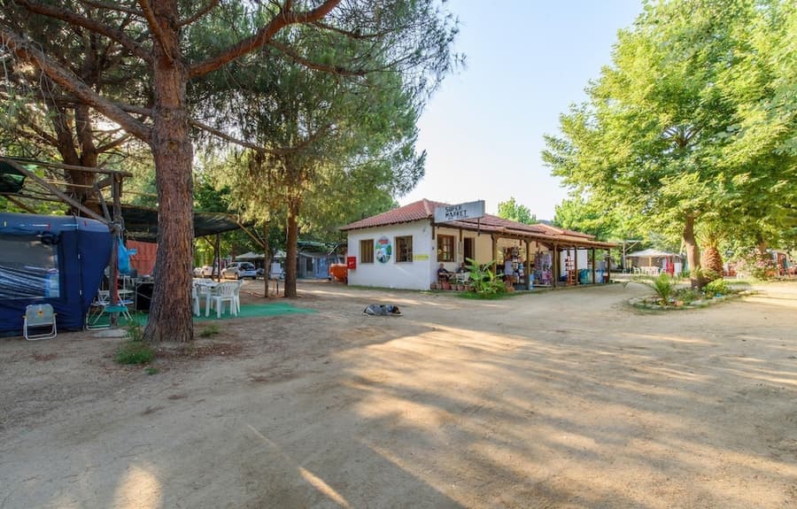 Camping  Pitsoni