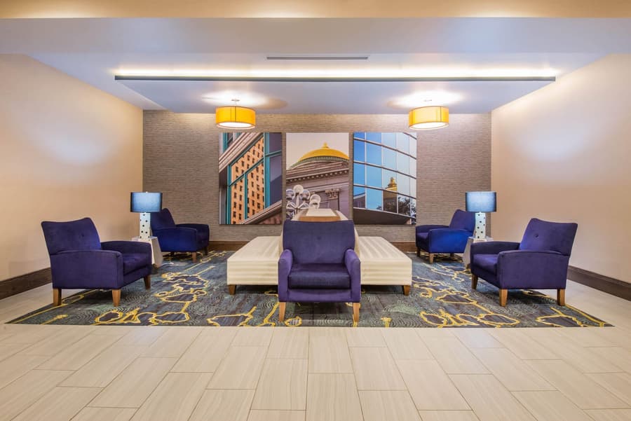 La Quinta Inn & Suites by Wyndham Buffalo Amherst