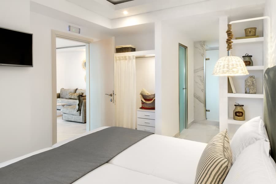 Villa D'Oro - Luxury Villas & Suites
