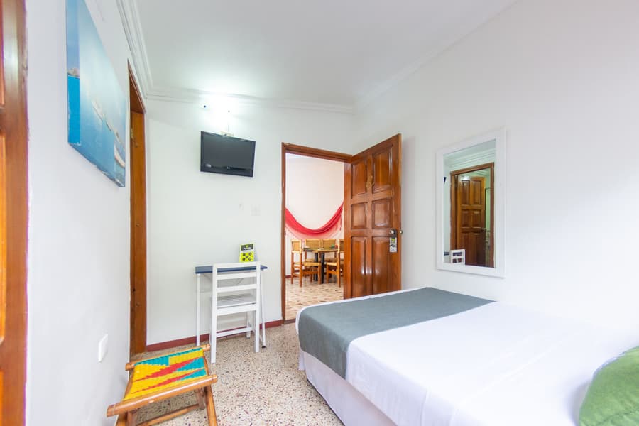 Hotel Ayenda Casa Cano 1805