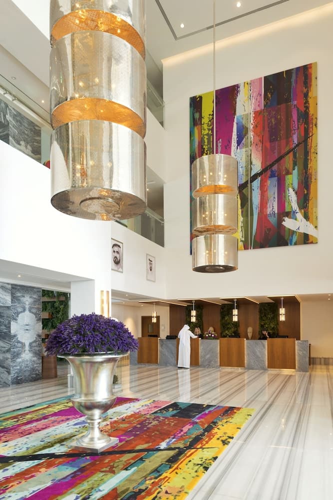 Canal Central Hotel