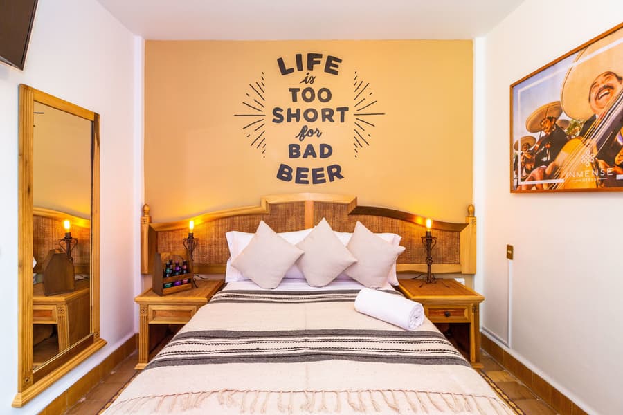 Mala Vecindad Beer Hotel