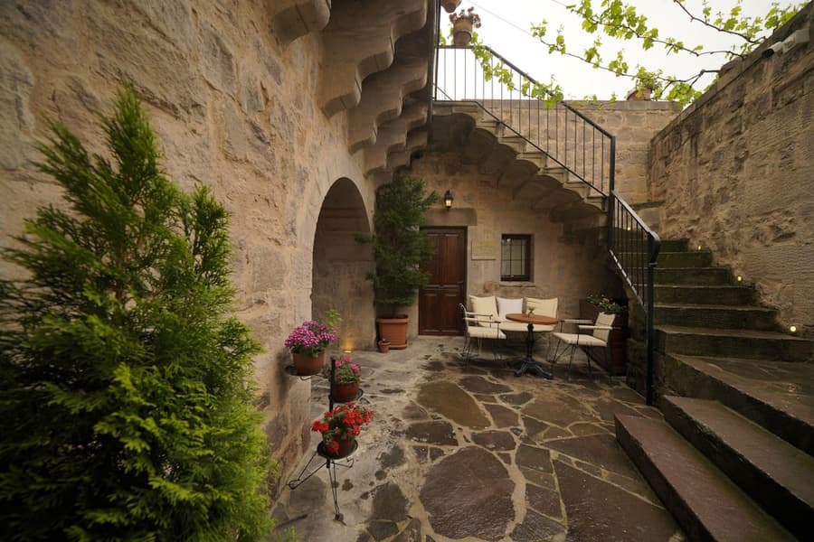 Maya Cave Hotel