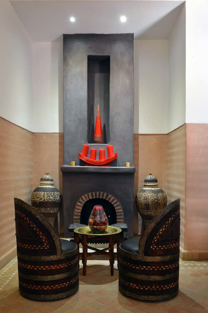 Riad La Porte Rouge By La Siredrah