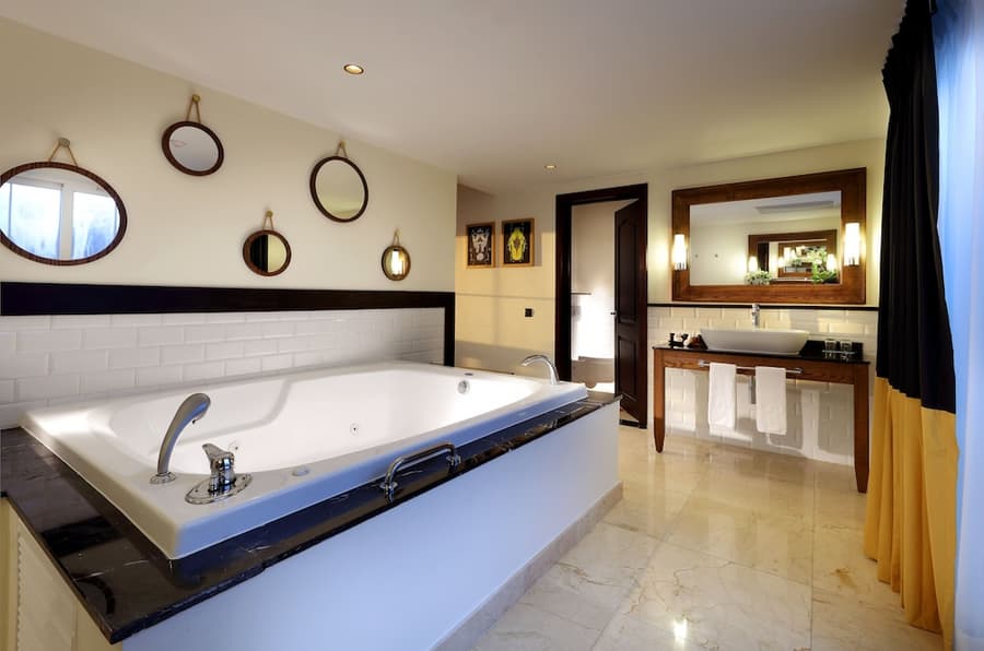 Grand Palladium Lady Hamilton Resort & Spa All Inclusive