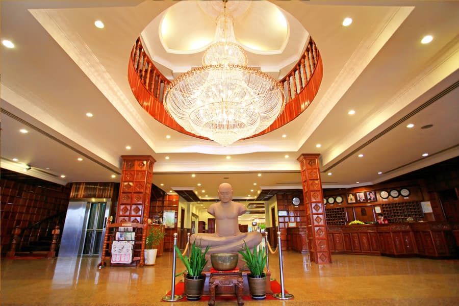 Angkor Hotel