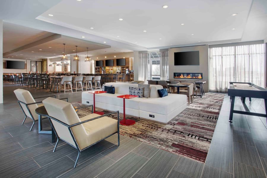 DoubleTree by Hilton Chicago Midway Airport