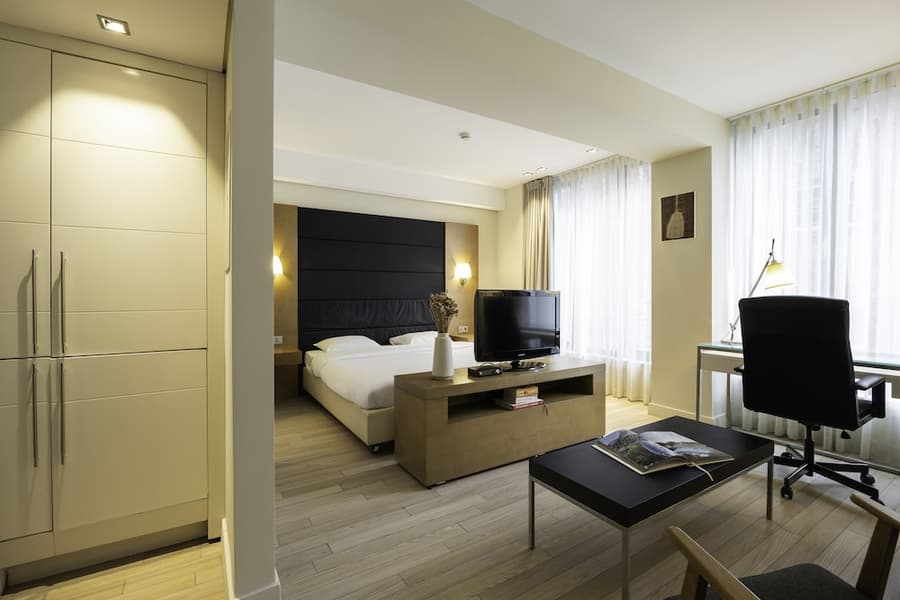 B-aparthotel Grand Place