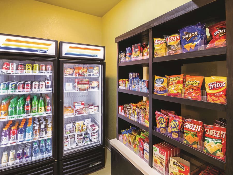 La Quinta Inn & Suites by Wyndham Bowling Green