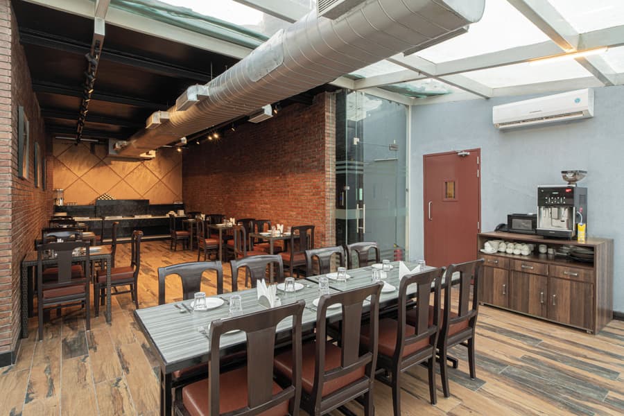 The Sun Court Hotel Yatri