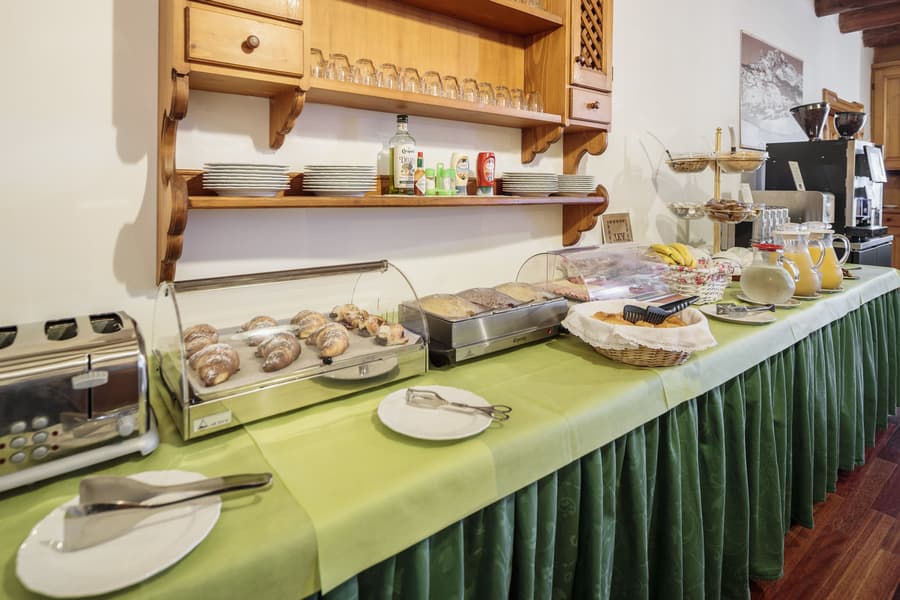 Hotel Al Larin