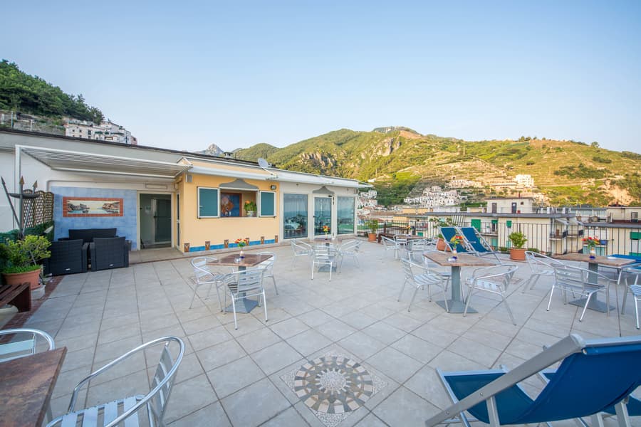 Riviera B&B Rooms and Apartament SEA-VIEW
