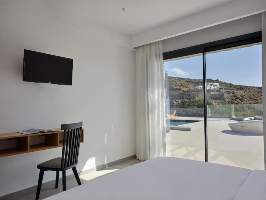 Kosmoplaz Beach Hotel