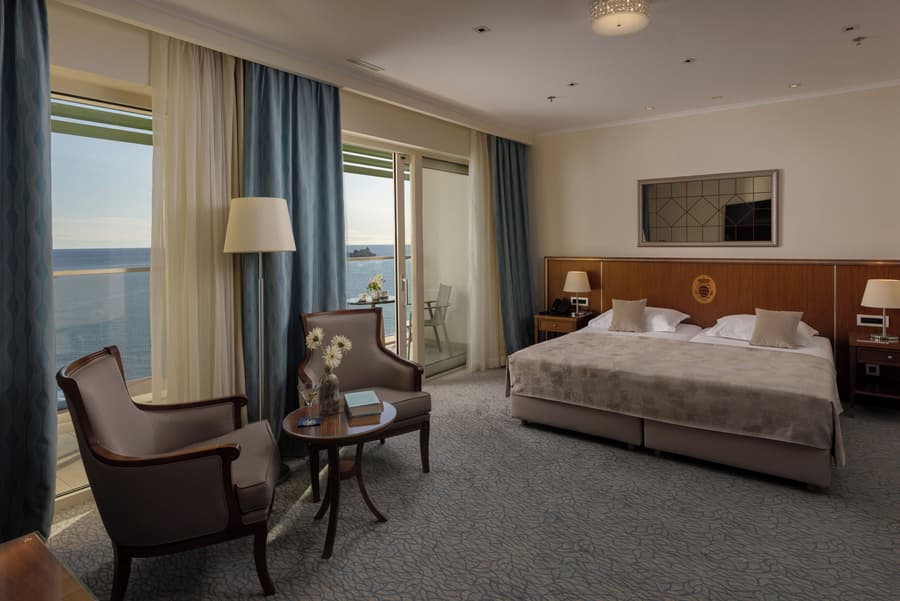 Hotel More