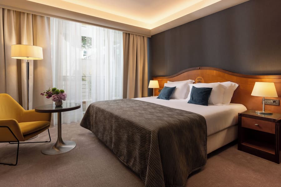 Hotel More