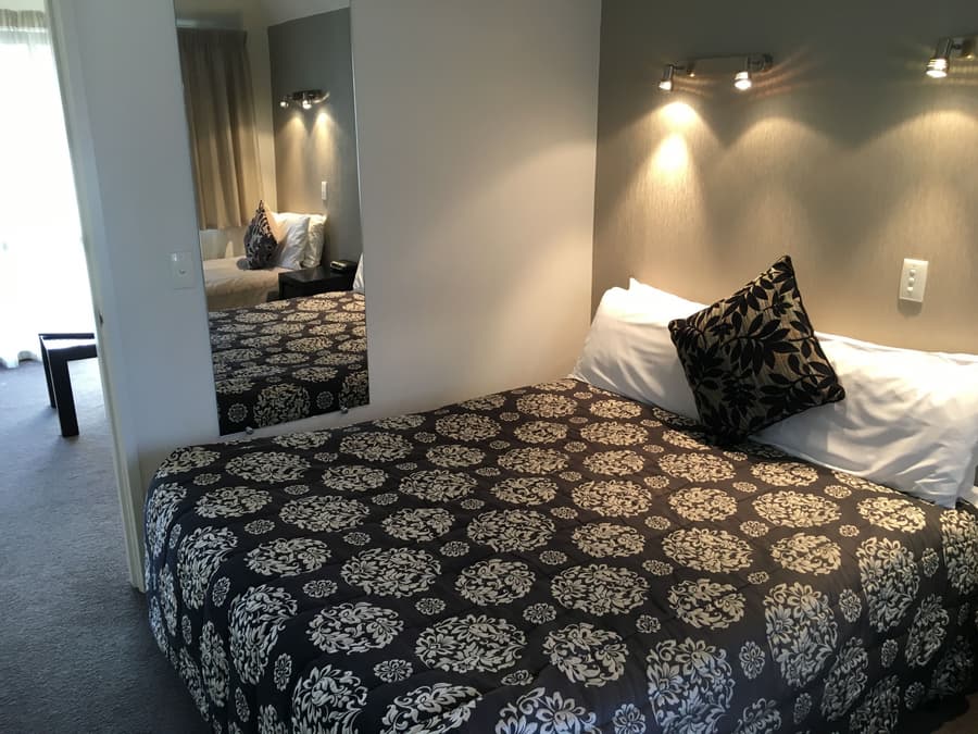 Cable Court Motel