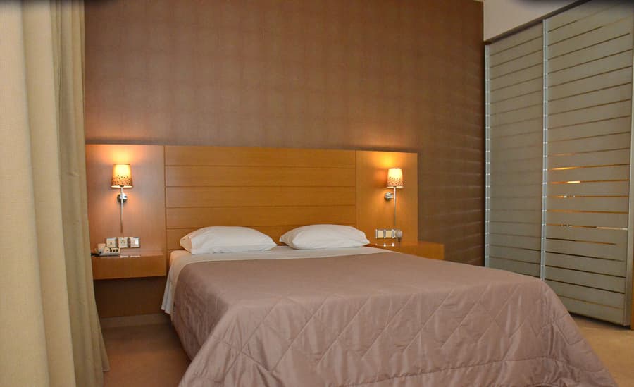Deves Hotel