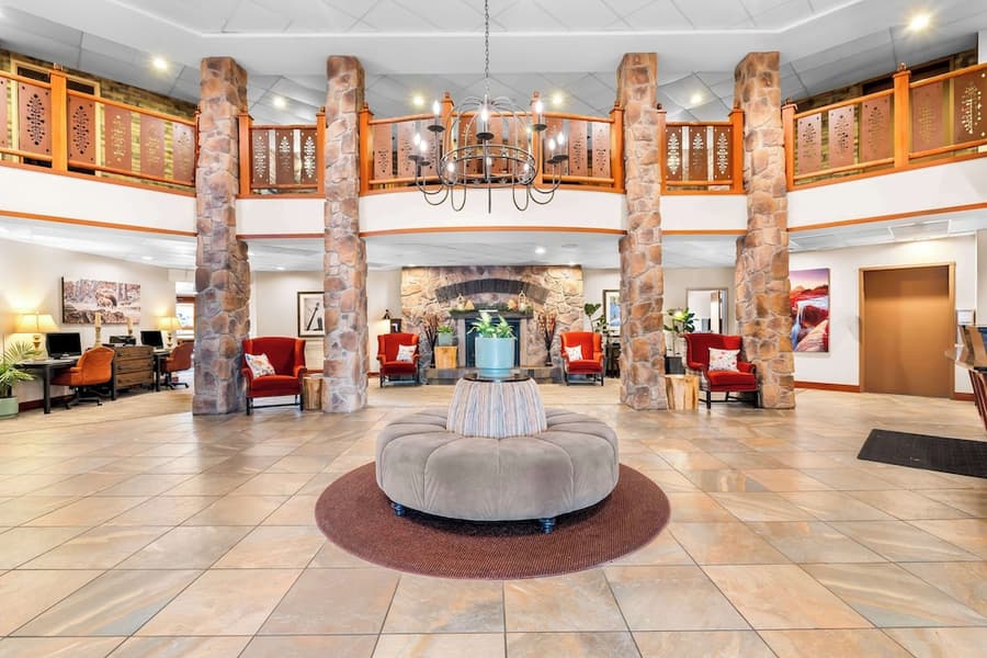 Best Western Rocky Mountain Lodge