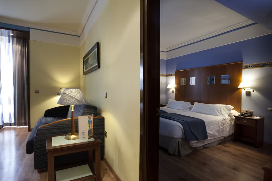 Suites Gran Via 44 Apartahotel