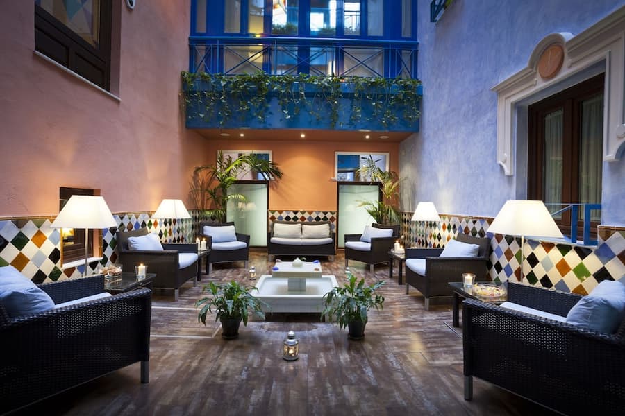 Suites Gran Via 44 Apartahotel