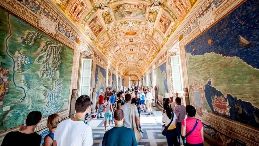 Vatican Rooms Guest House