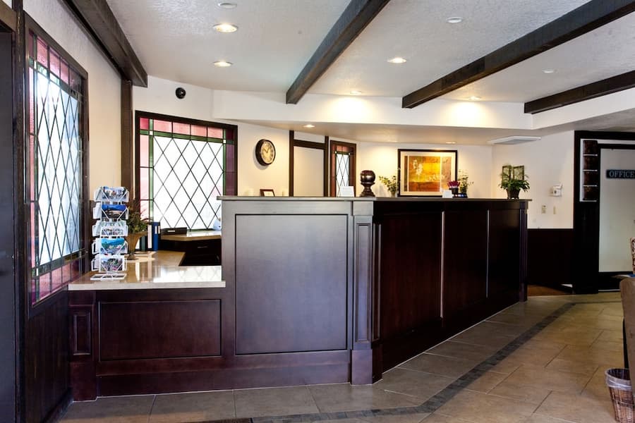 Stratford Inn