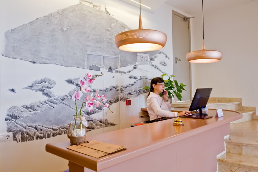 Hotel Jeni & Restaurant