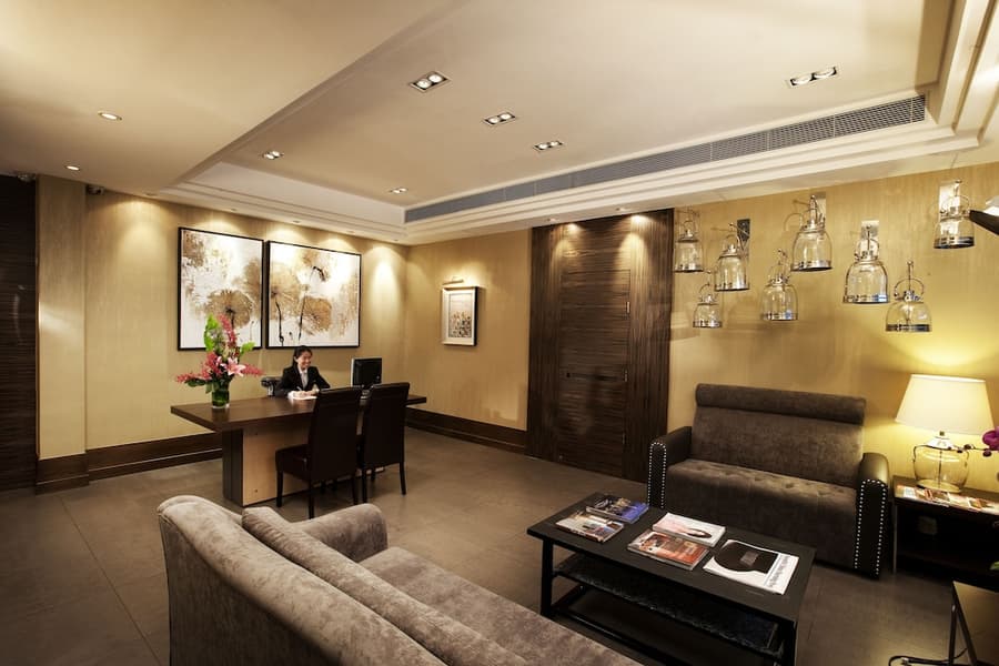 Xi Hotel
