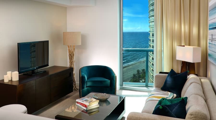 Solé Miami, A Noble House Resort
