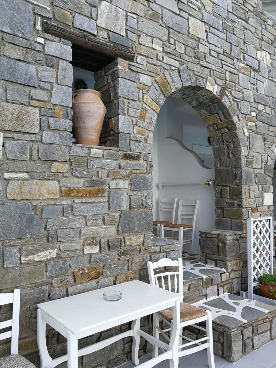 Zefi Hotel & Suites