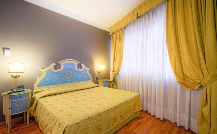 Hotel Aaron