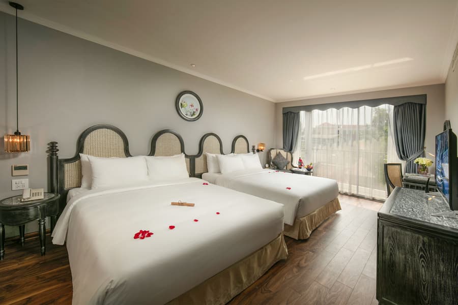 Shining Central Hotel & Spa
