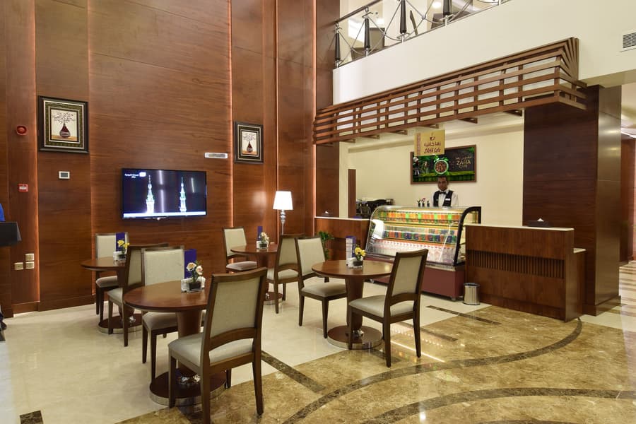 Zaha Al Munawara Hotel