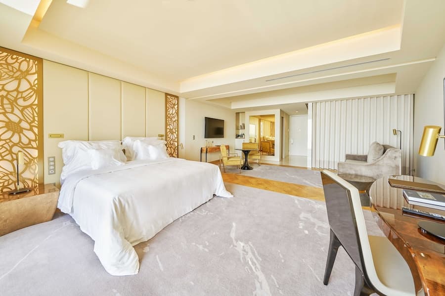 Savoy Palace - The Leading Hotels of the World - Savoy Signature