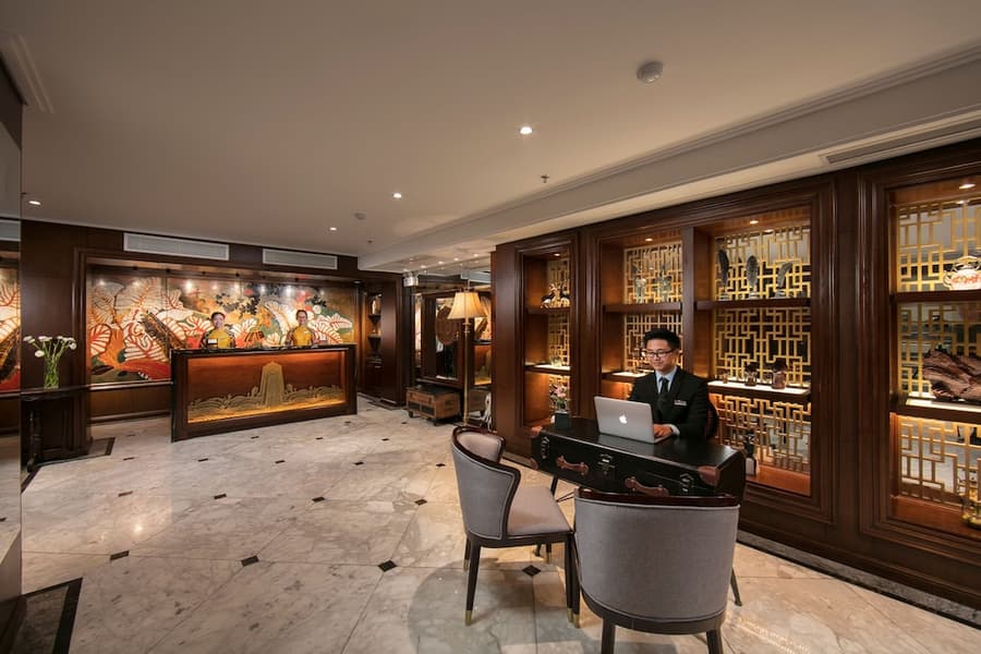 Lucien Hanoi Lakeside Hotel & Rooftop