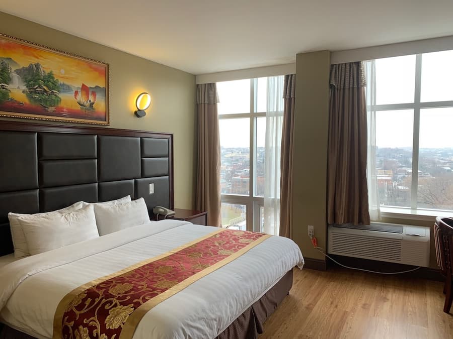 Queens Hotel