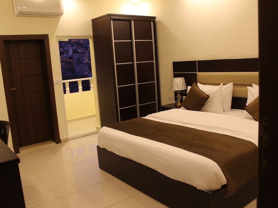 Shaqilath Hotel