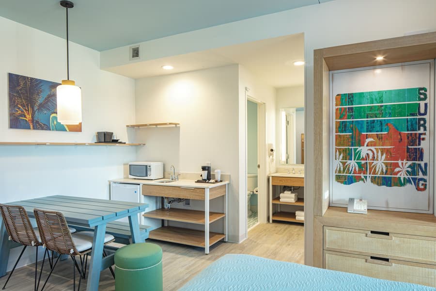 Universal's Endless Summer Resort - Dockside Inn and Suites