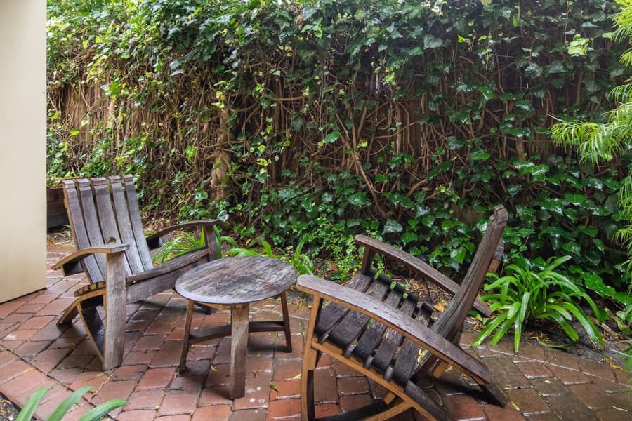 Vendange Carmel Inn & Suites