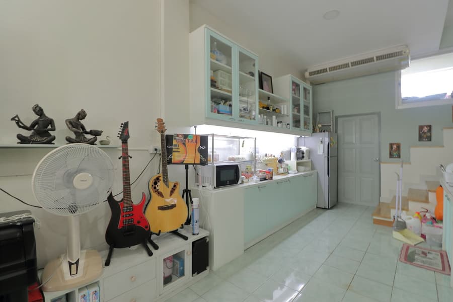 Saen Sabai Hostel