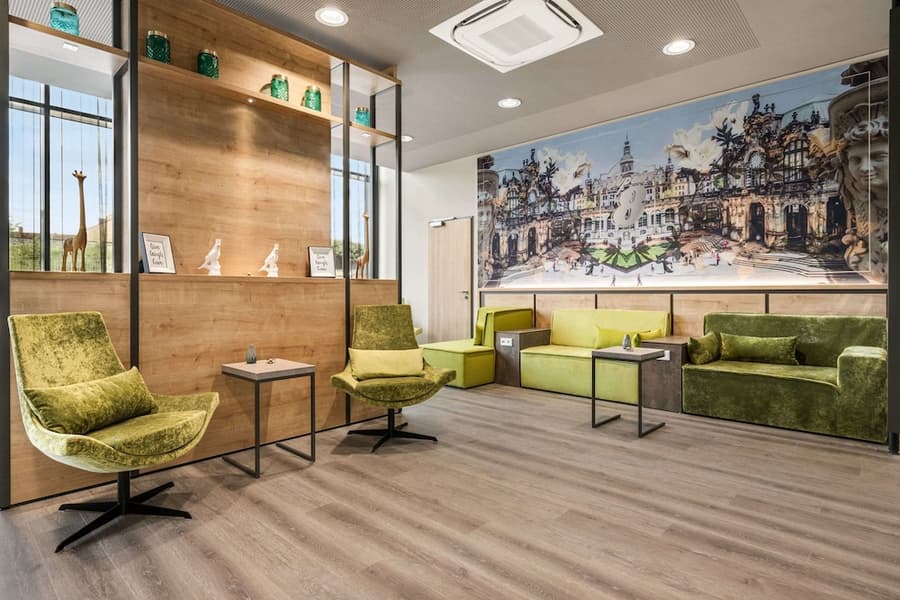 Super 8 by Wyndham Dresden