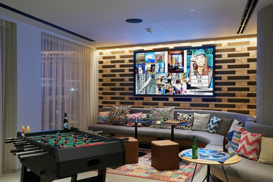 Moxy Patra Marina