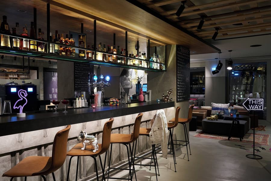 Moxy Patra Marina