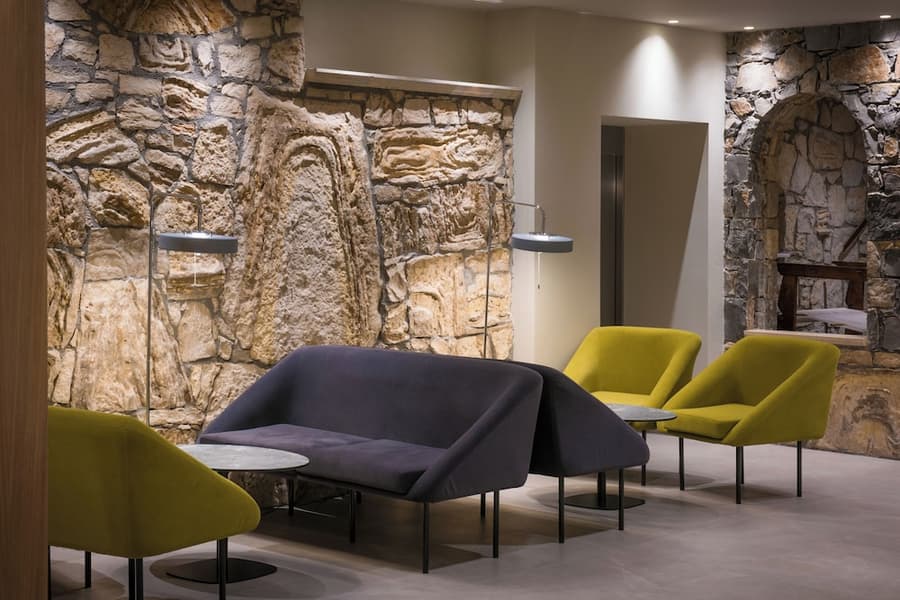 Petousis Hotel & Suites